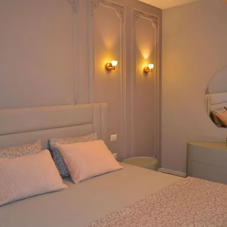 Bree Apartment